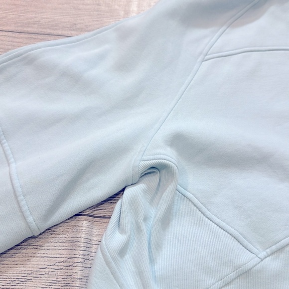 🍋Women’s Lululemon Scuba Oversized Funnel Neck Shirt size M/L🍋 - Picture 13 of 16